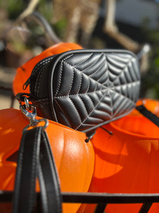 Handcrafted Belt bag : Black and white spiderwebs