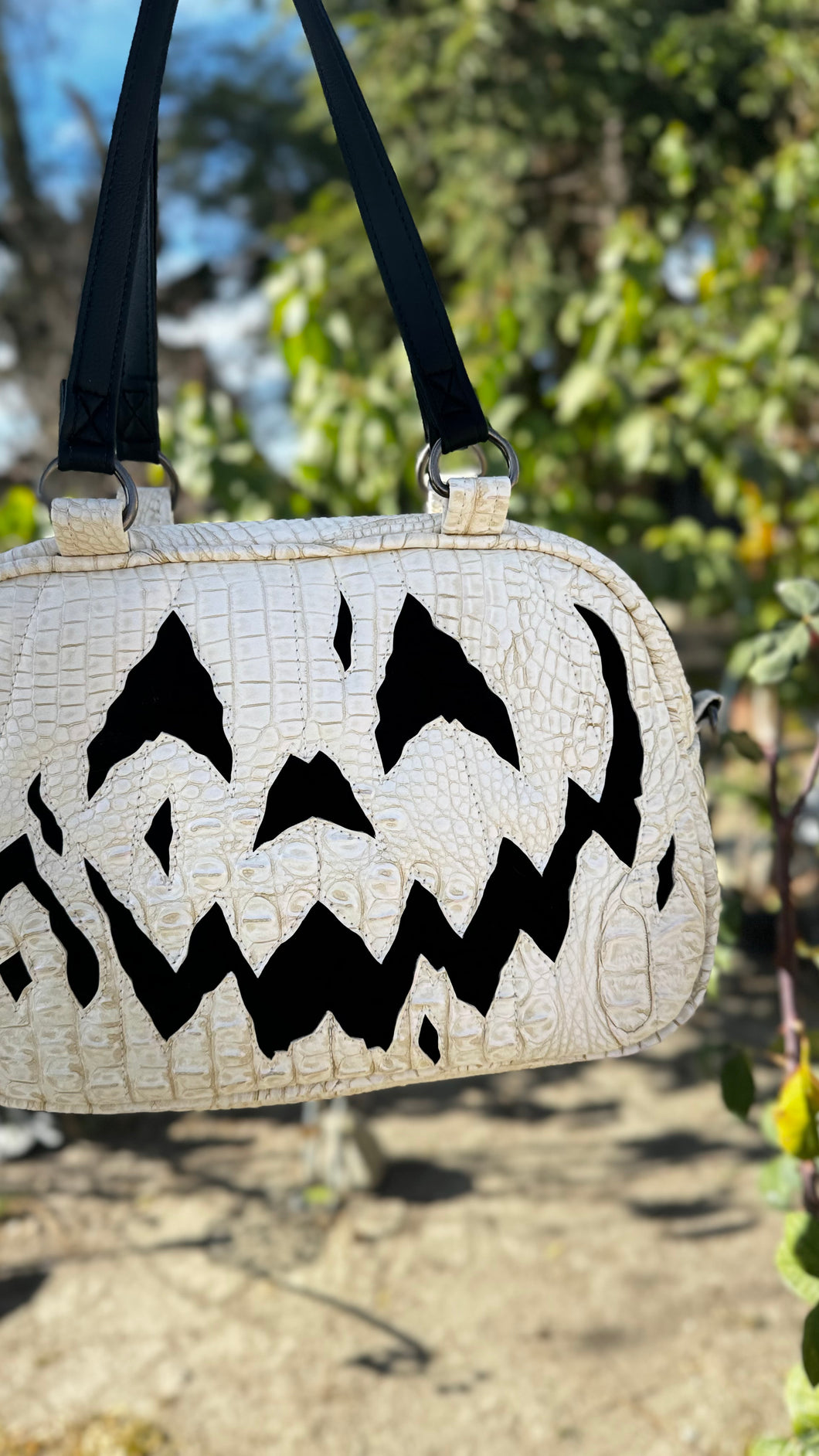 Hand Crafted : happy Scarface Pumpkin Handbag pearlescent white and black velvet